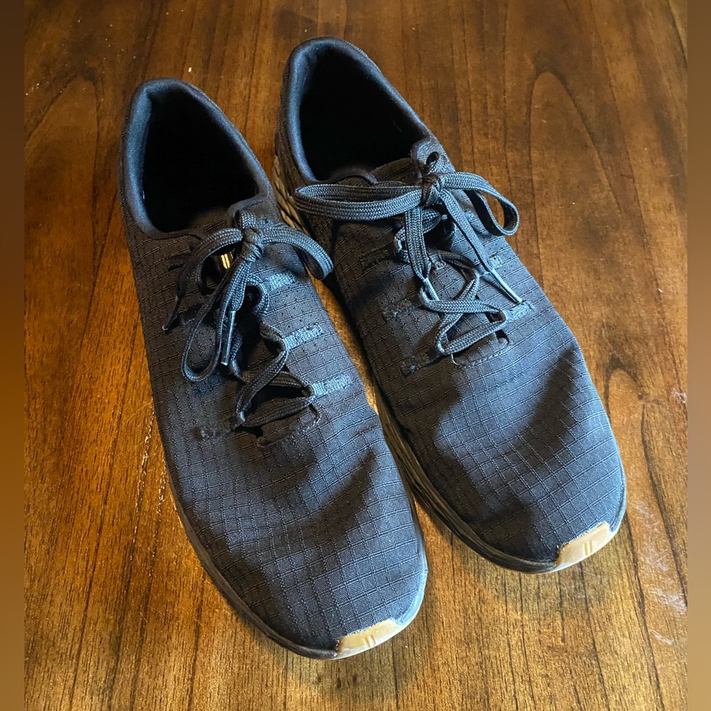 Nobull runners size 10